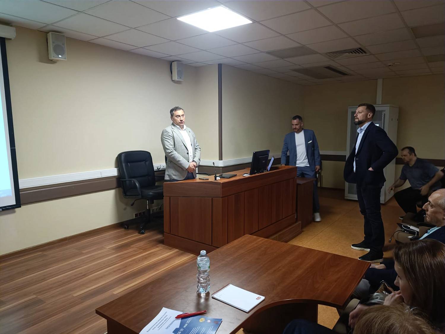 Эндоскопическая хирургия полости носа, околоносовых пазух, основания черепа. Завершился диссекционный курс